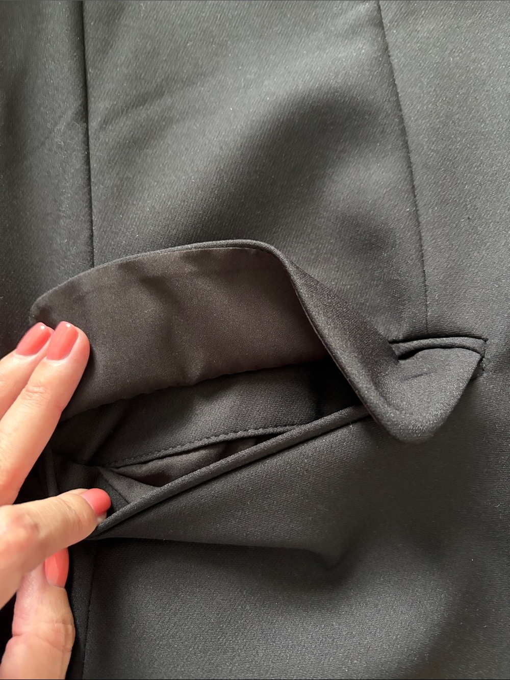 Oversized Single-Button Blazer - Picture 4 of 6